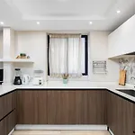 Luxury Circle 3*