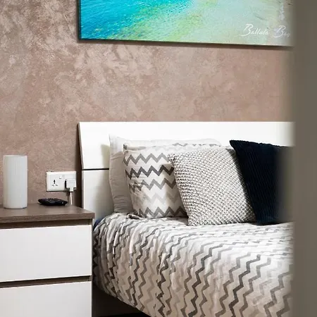 Pensión Luxury Circle Msida