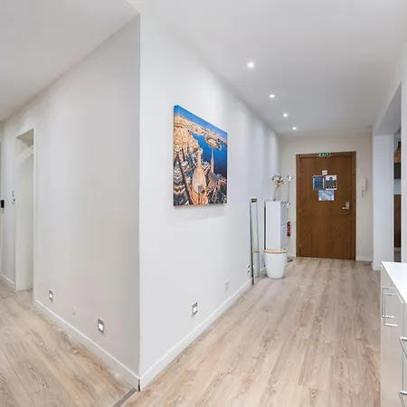 Luxury Circle 3* Msida