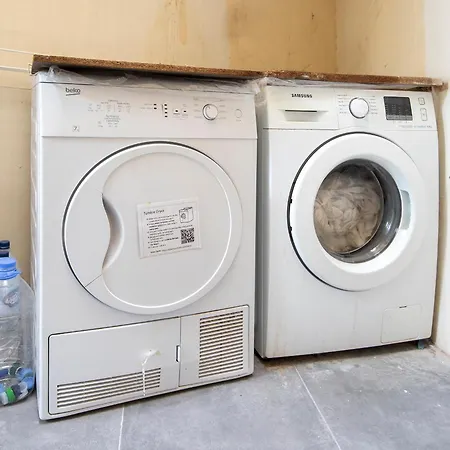 Luxury Circle Πανσιόν