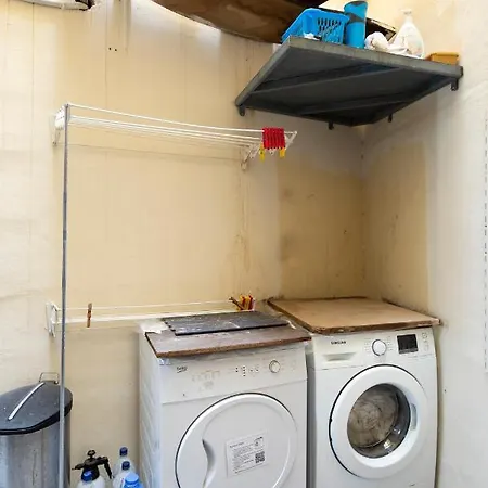 Luxury Circle Πανσιόν 3*