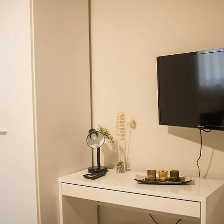 Pensión Luxury Circle 3*