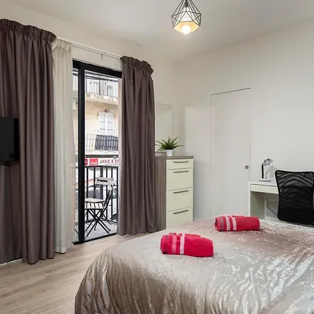 בית הארחה Luxury Circle