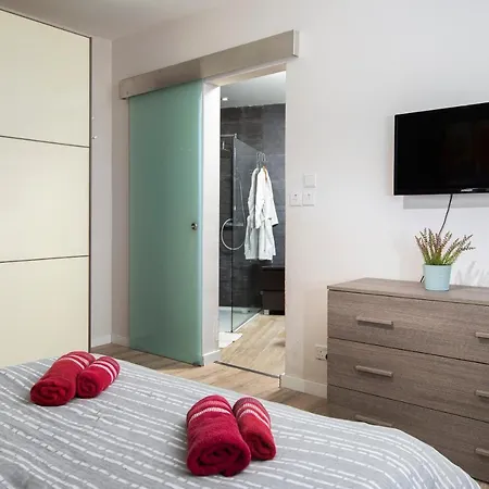 Luxury Circle 3* Msida