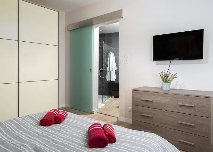 Luxury Circle 3* Msida